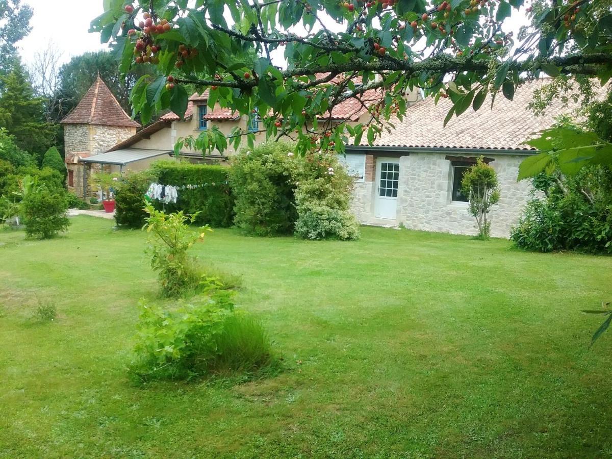 Villa Charmante A Bosset Avec Piscine Partagee Екстериор снимка
