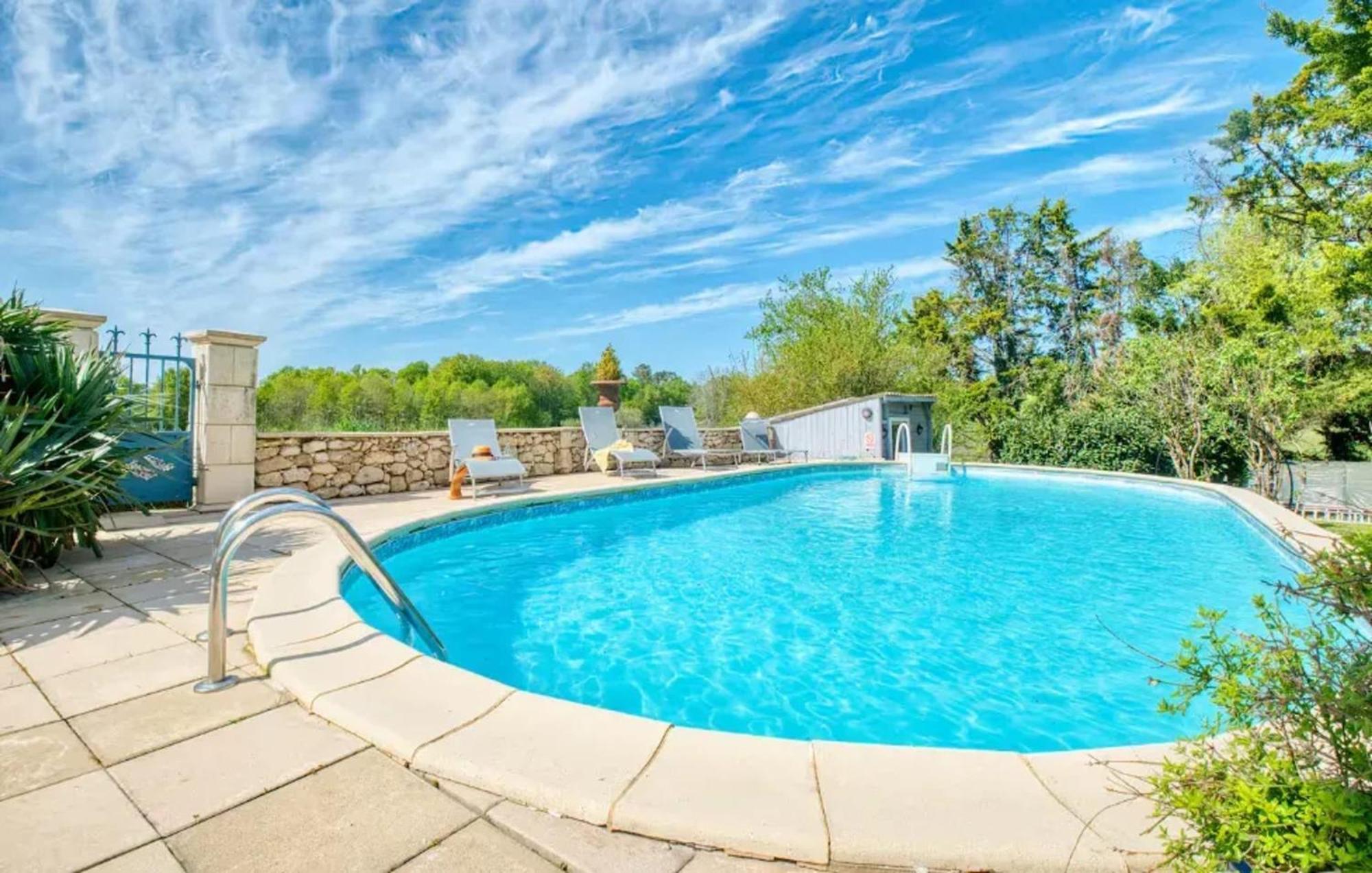 Villa Charmante A Bosset Avec Piscine Partagee Екстериор снимка