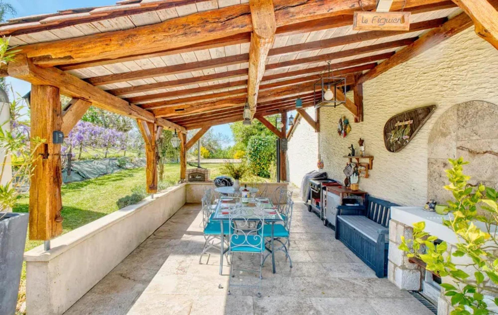 Villa Charmante A Bosset Avec Piscine Partagee Екстериор снимка